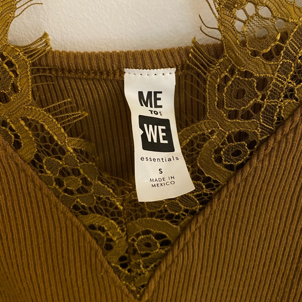 Lace Trim Ribbed Tank - Picture 8 of 9